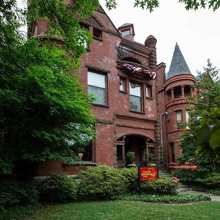 Louisville Bourbon Inn Kültér fotó
