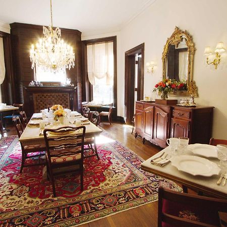 Louisville Bourbon Inn Kültér fotó